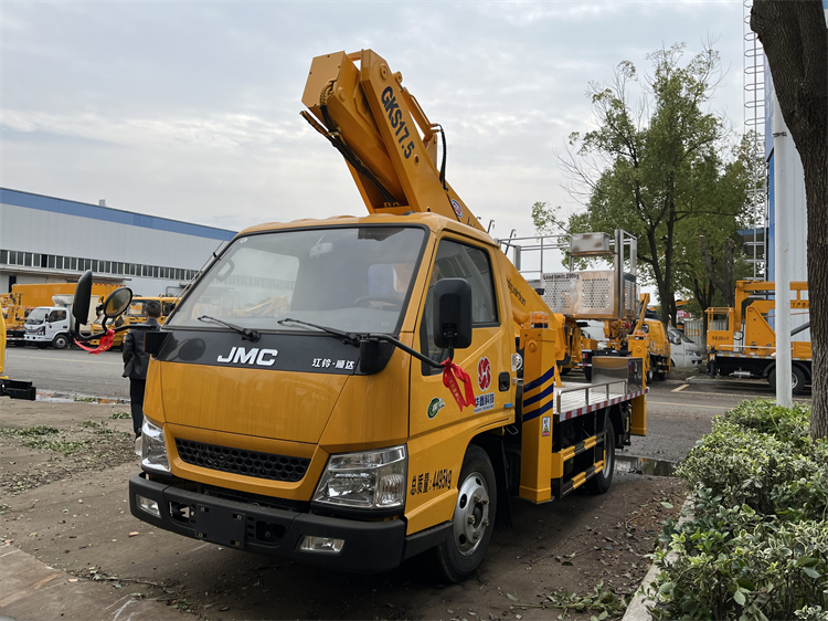 JMC 4x2 17.5m Telescopic Boom Aerial Work Vehicle
