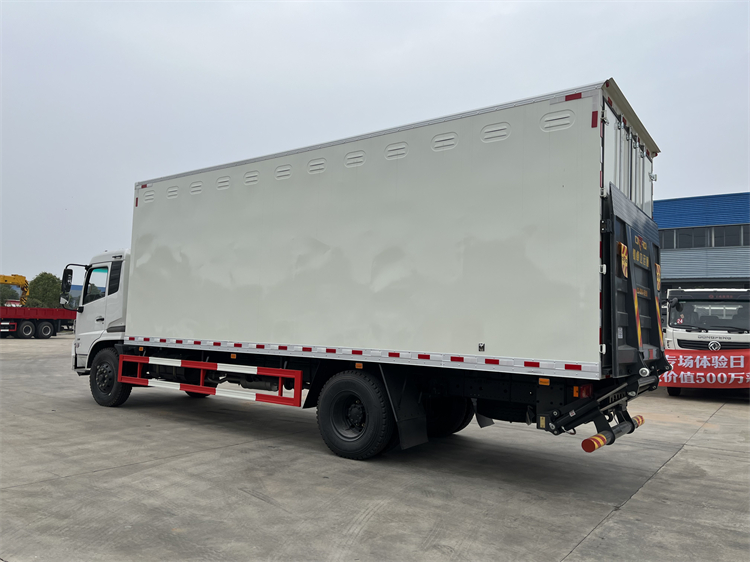 Dongfeng KR 4x2 12-15T Van Truck