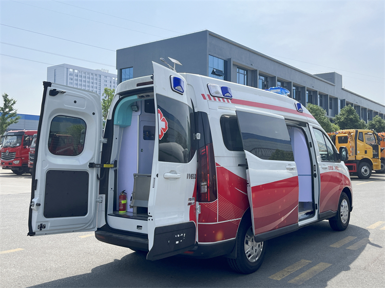 IVECO Juxing 4x2 Mini Electric Ambulance Car For Sale