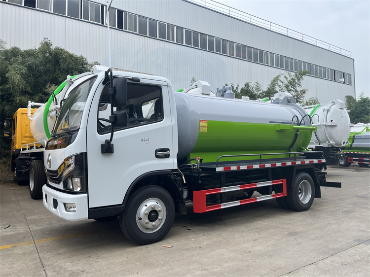 Dongfeng 4x2 3-4m3 Vacuum Truck