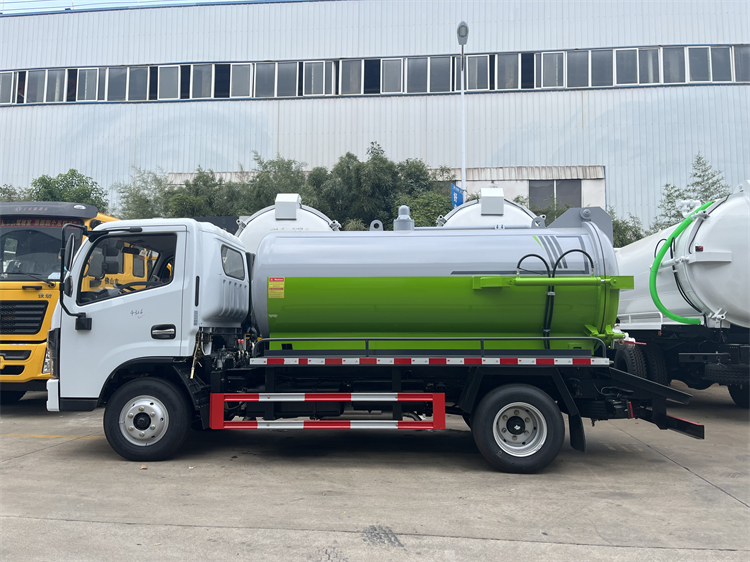 Dongfeng 4x2 3-4m3 Vacuum Truck