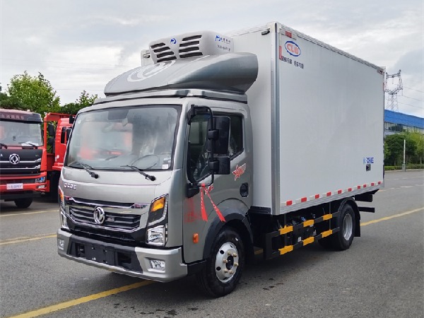 DFAC XingYun 4x2 5T Refrigerated Truck