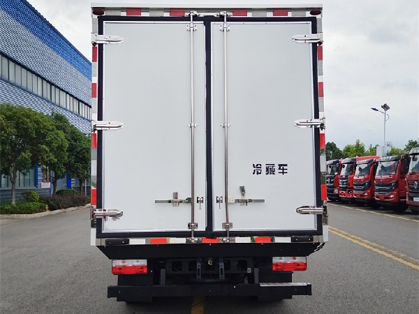 DFAC XingYun 4x2 5T Refrigerated Truck
