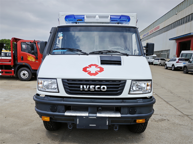 IVECO 4X4 Emergency Rescue Monitoring Ambulance