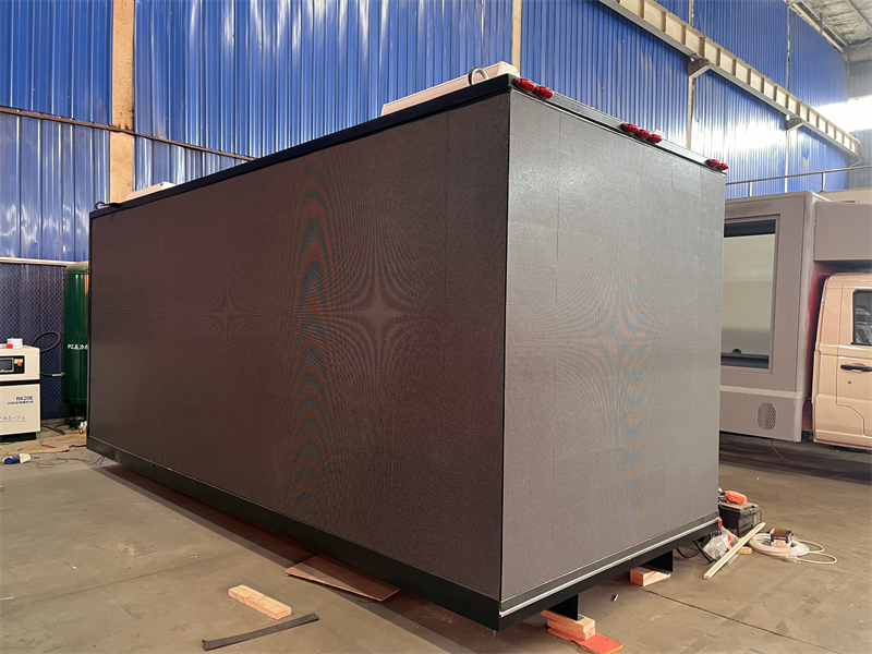 P4/P5 16FT Mobile LED Advertising Truck Body Borderless 3D LED Billboard Box