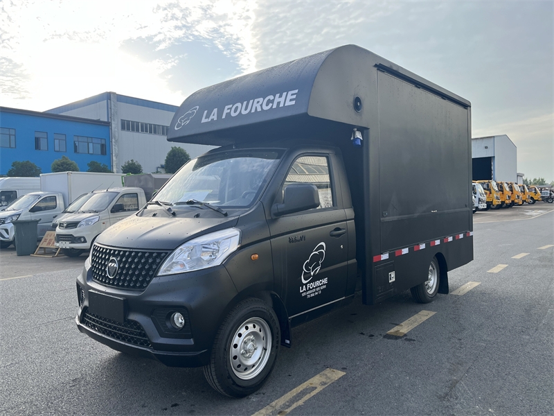 FOTON V1 Mobile Food Van Catering Truck 4x2 Mini Food Shop BBQ Food Truck