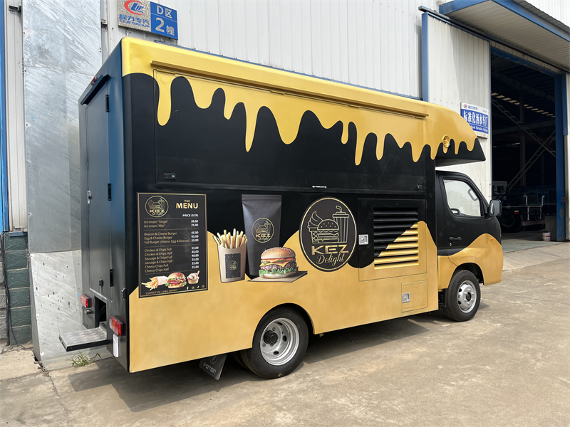 Foton 4x2 RHD Mini Outdoor Mobile Coffee Cart Restaurant BBQ Food Truck