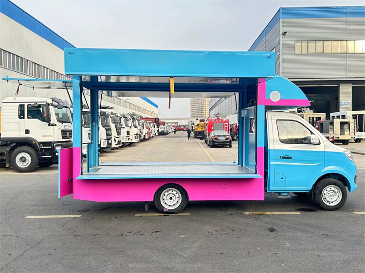ChangAn 4x2 Mobile Food Truck Mini Pizza Coffer Hot Dog Drink Snack Truck