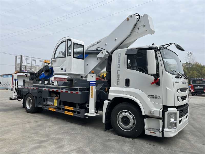 ISUZU GIGA 4x2 45m Aerial Lift Truck Hydraulic Telescopic Boom Bucket Platform