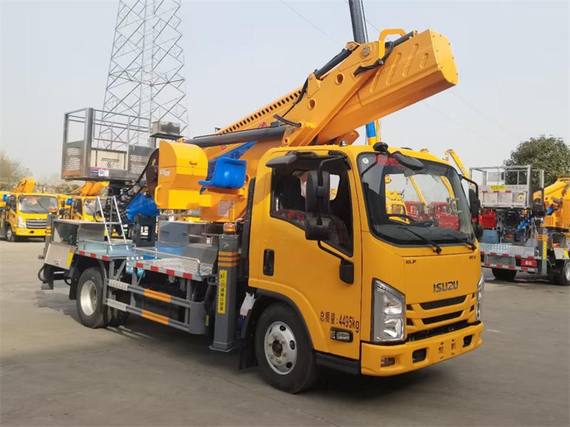 ISUZU 4X2 Aerial Work Platform 25-31m Insulated Work Bucket Aerial Work Truck