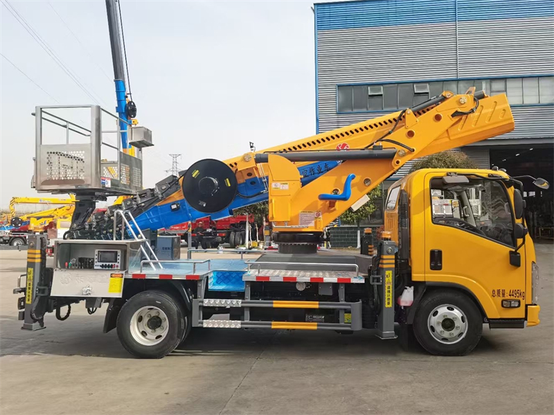 ISUZU 4X2 Aerial Work Platform 25-31m Insulated Work Bucket Aerial Work Truck