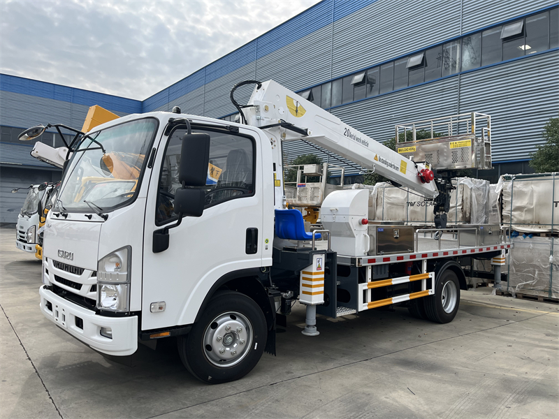 ISUZU 20-25m Aerial Work Platform Bucket 4x2 Telescopic Boom Aerial Work Truck