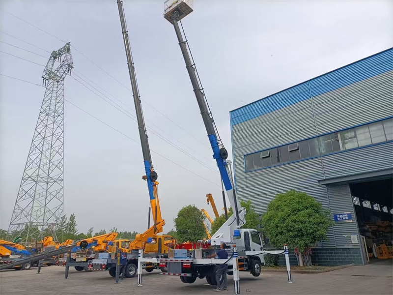 Euro-2 Dongfeng CAPTAIN 20-30M Aerial Lift Truck 4x2 Aerial Work Platform Truck