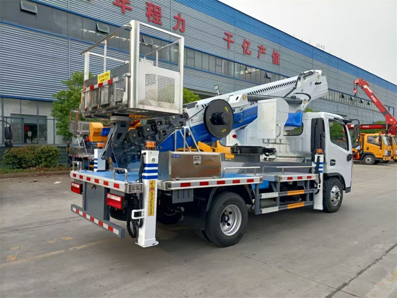 Euro-2 Dongfeng CAPTAIN 20-30M Aerial Lift Truck 4x2 Aerial Work Platform Truck