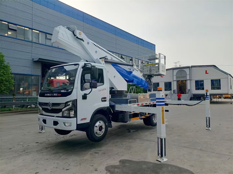 Euro-2 Dongfeng CAPTAIN 20-30M Aerial Lift Truck 4x2 Aerial Work Platform Truck