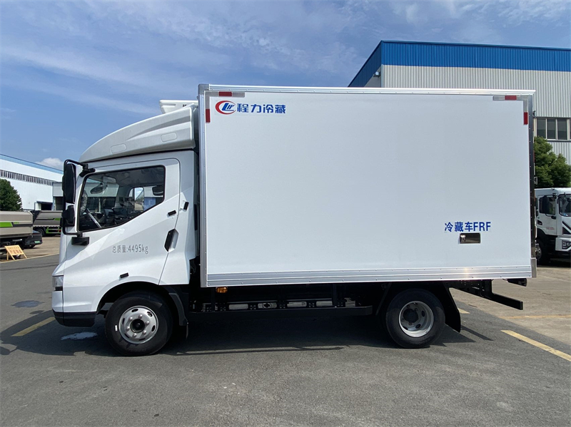 BYD T5 Pure Electric Refrigerated Van Truck 3.5 Tons EV Refrigerator Truck