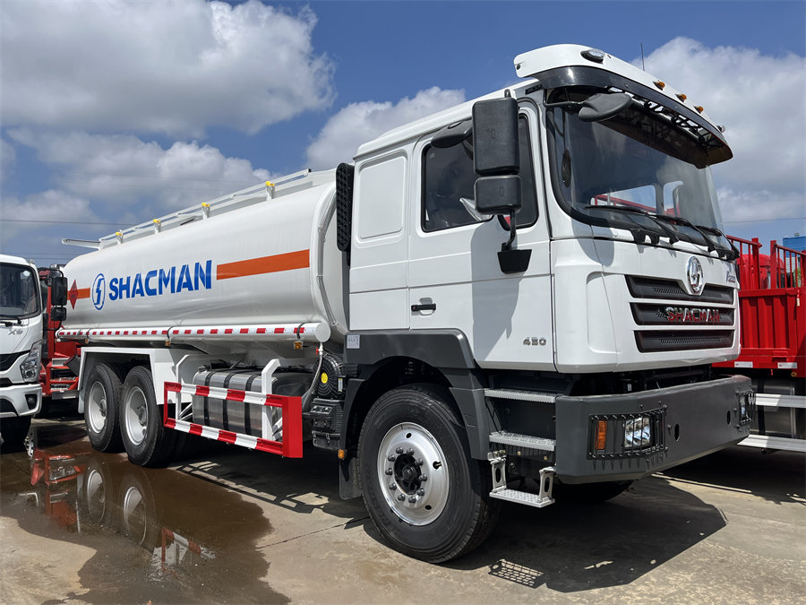 Shacman F3000 6x4 Oil Transport Truck 20-25m3 Oil Tanker Fuel Tanker Truck