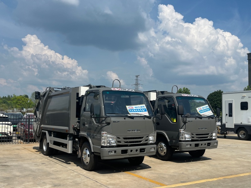 ISUZU 100P 5-6cbm Waste Compactor Truck 4x2 Compression Garbage Truck